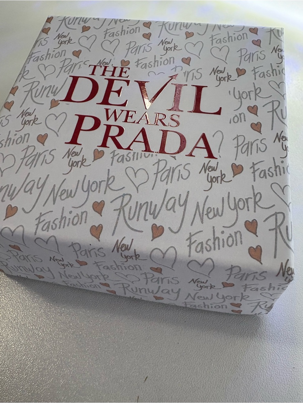 The Devil Wears Prada Bundle Charm Bracelet & Tee Shirt - Picture 4 of 12